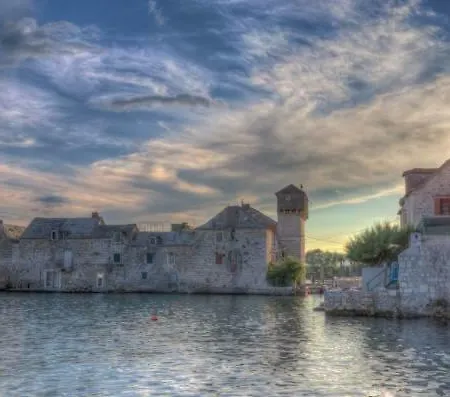 Kastel